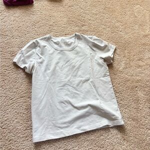 Aritzia TNA White Short Sleeve Tee